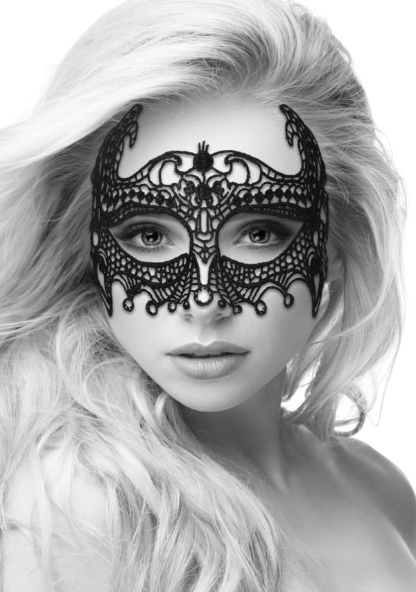 Empress Black Lace Mask - Black